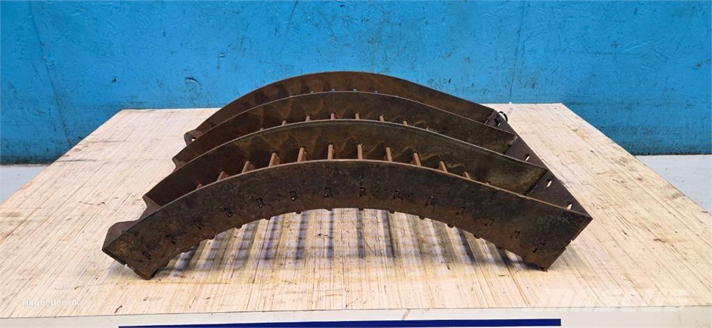 CASE 8010 Combine harvester accessories