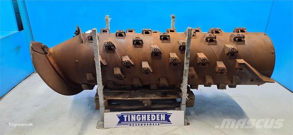 CASE 8010 Combine harvester accessories