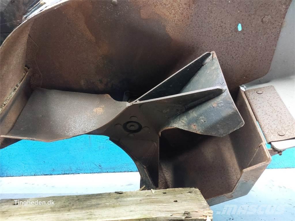 CASE 9120 Combine harvester accessories