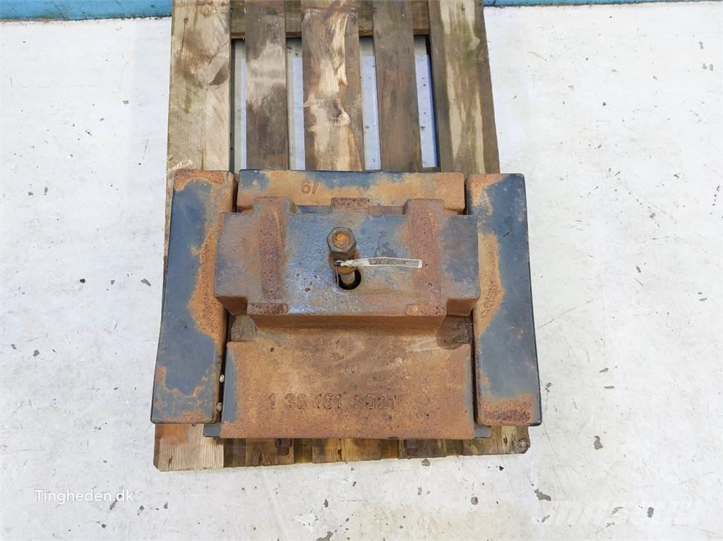 CASE CVX 120 Front weights