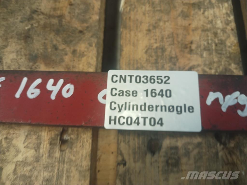 Case IH 1640 Combine harvester accessories