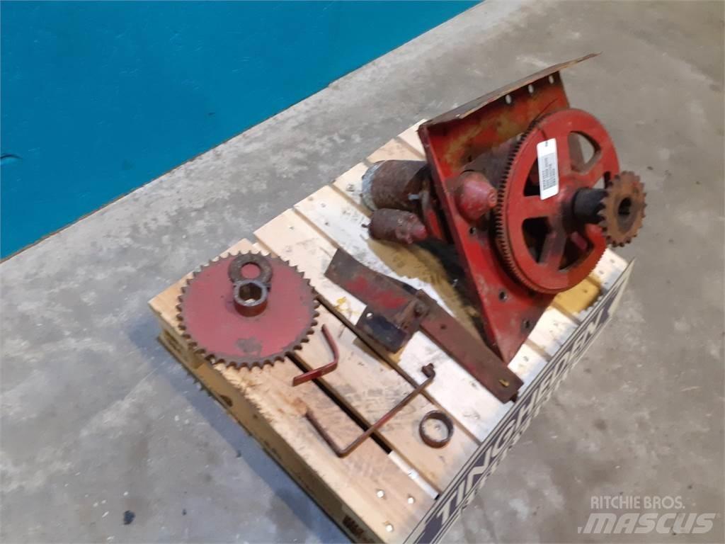Case IH 1660 Combine harvester accessories