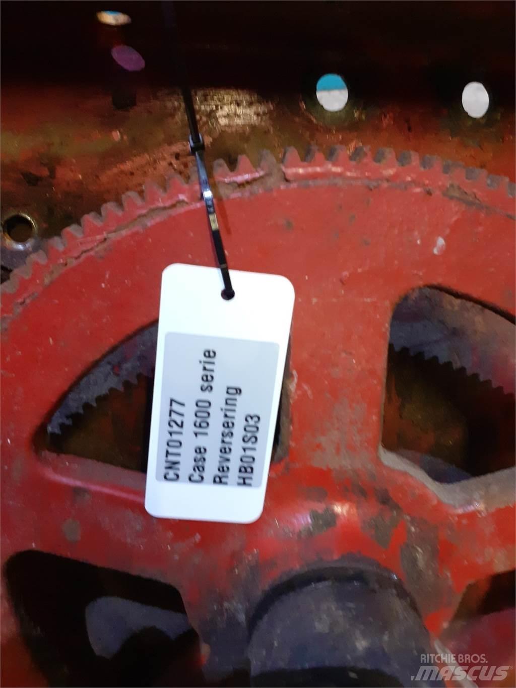 Case IH 1660 Combine harvester accessories