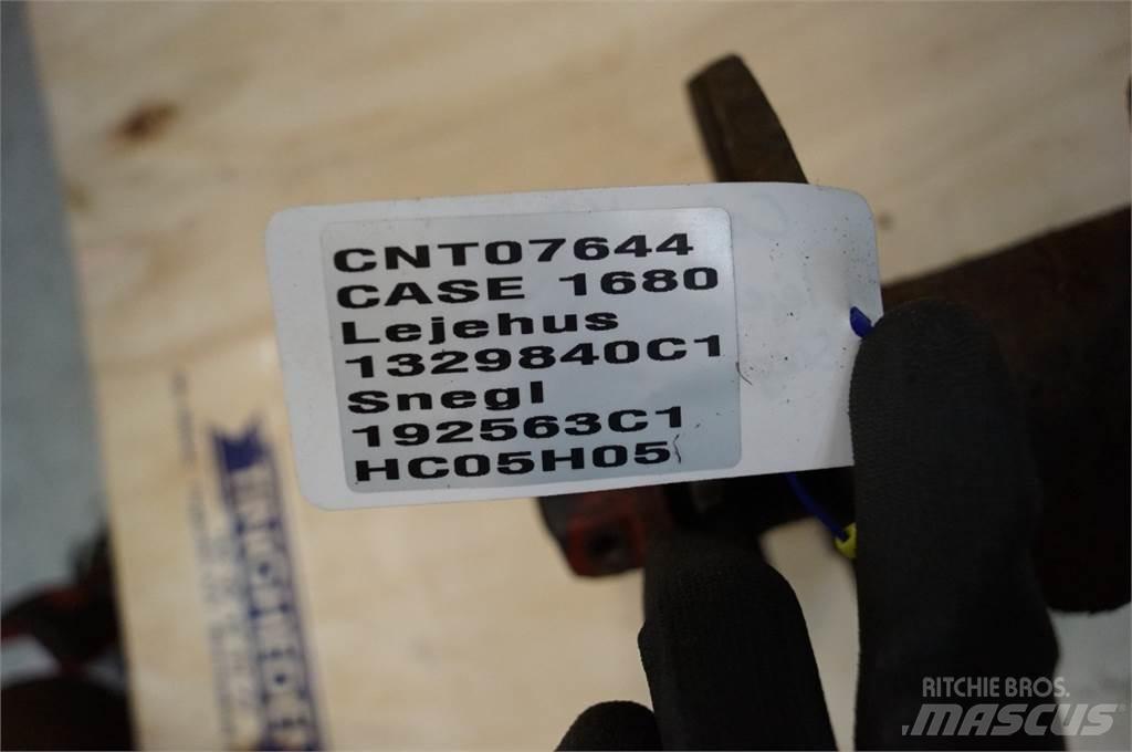 Case IH 1680 Combine harvester accessories