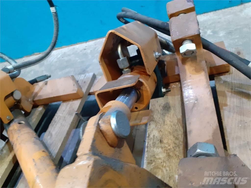 Case IH 321E Quick connectors