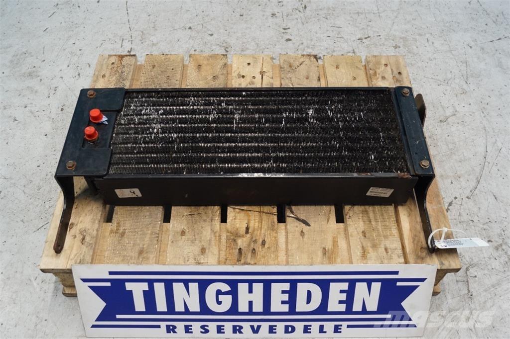 Case IH 621D Radiators