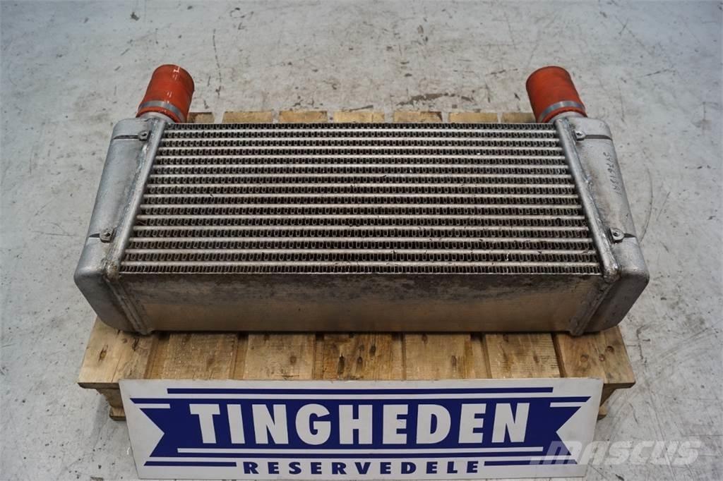 Case IH 621D Radiators