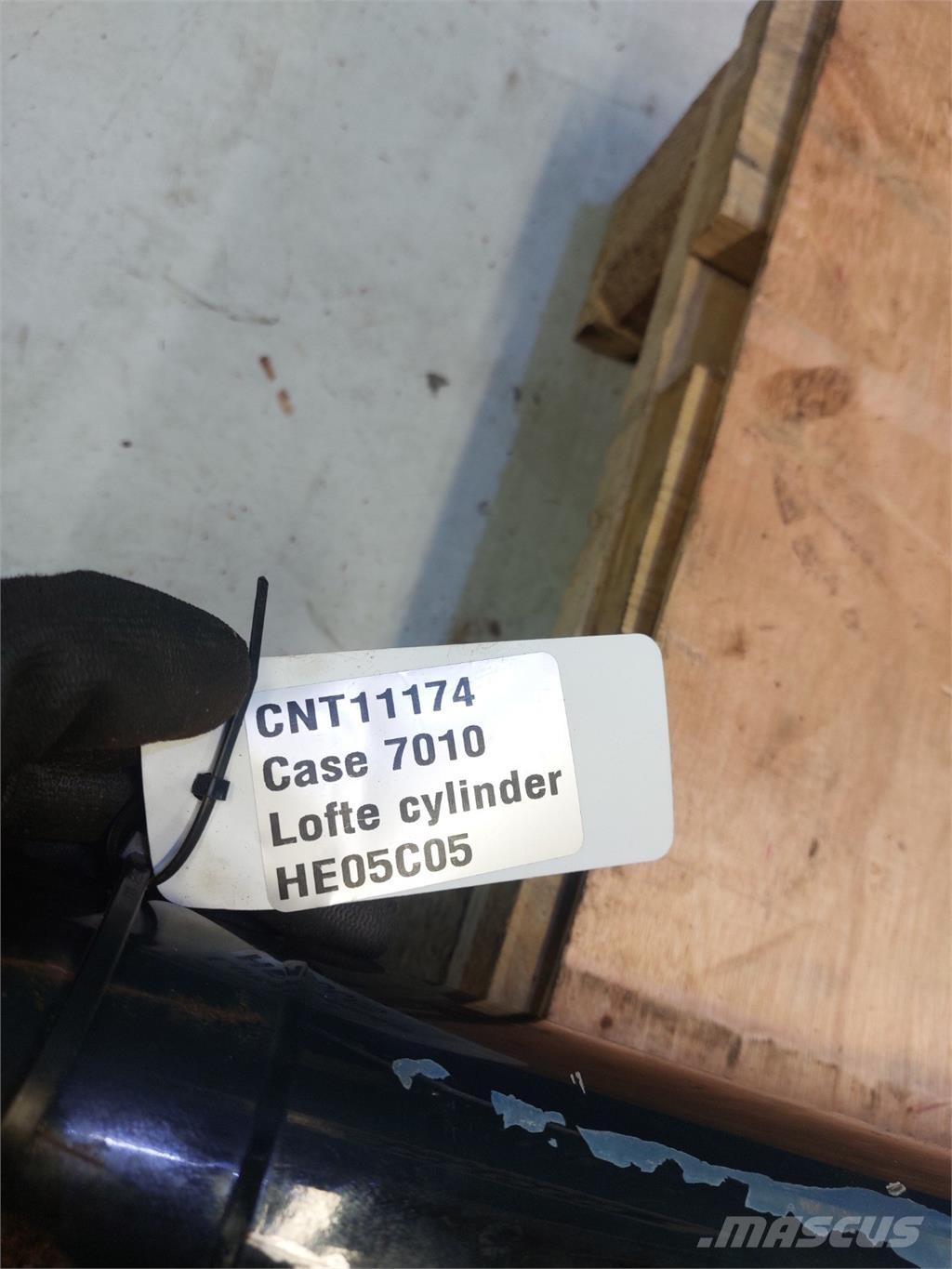 Case IH 7010 Combine harvester accessories