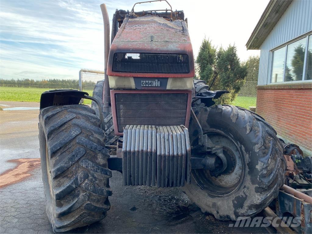 Case IH 7130 Tractors