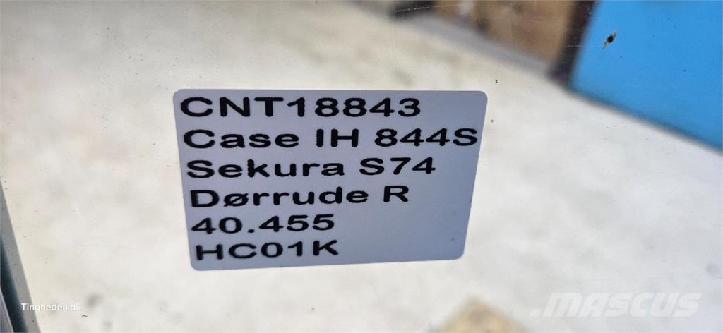 Case IH 844S Cabins and interior