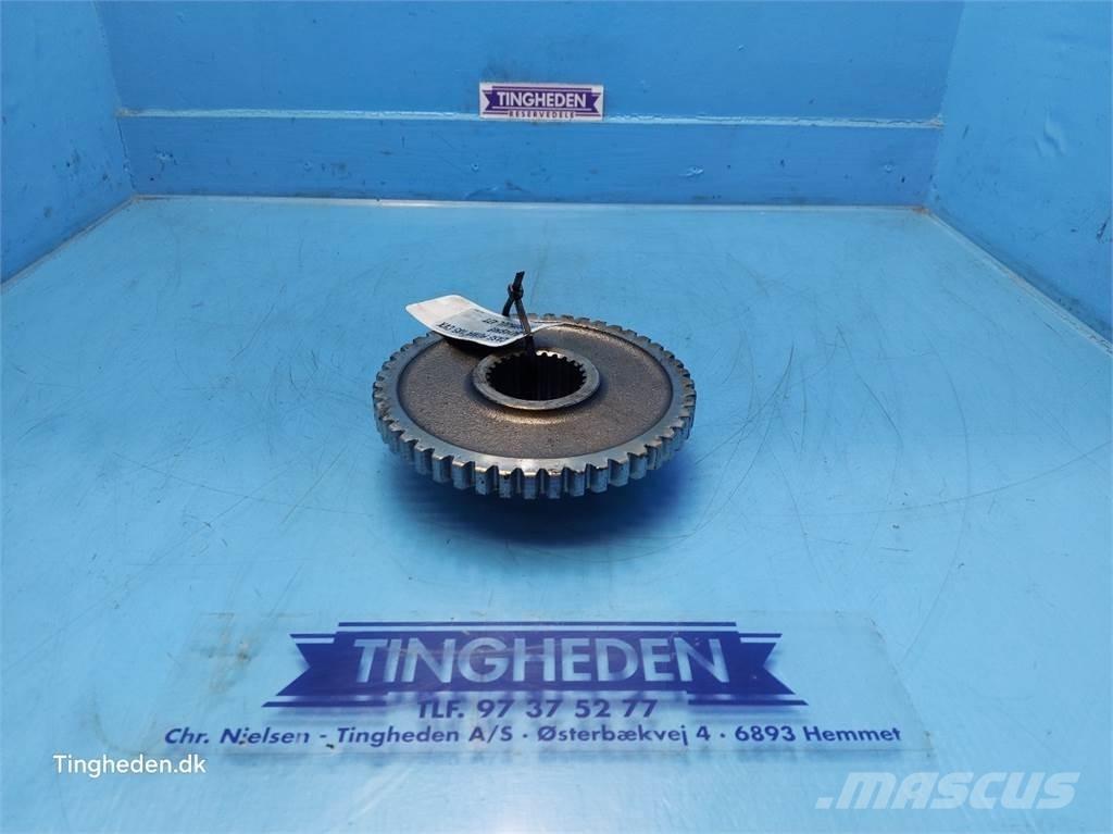 CASE Puma 185 Transmission