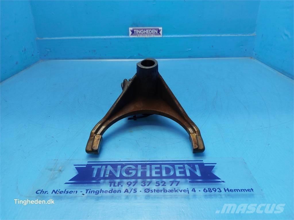 CASE Puma 185 Transmission