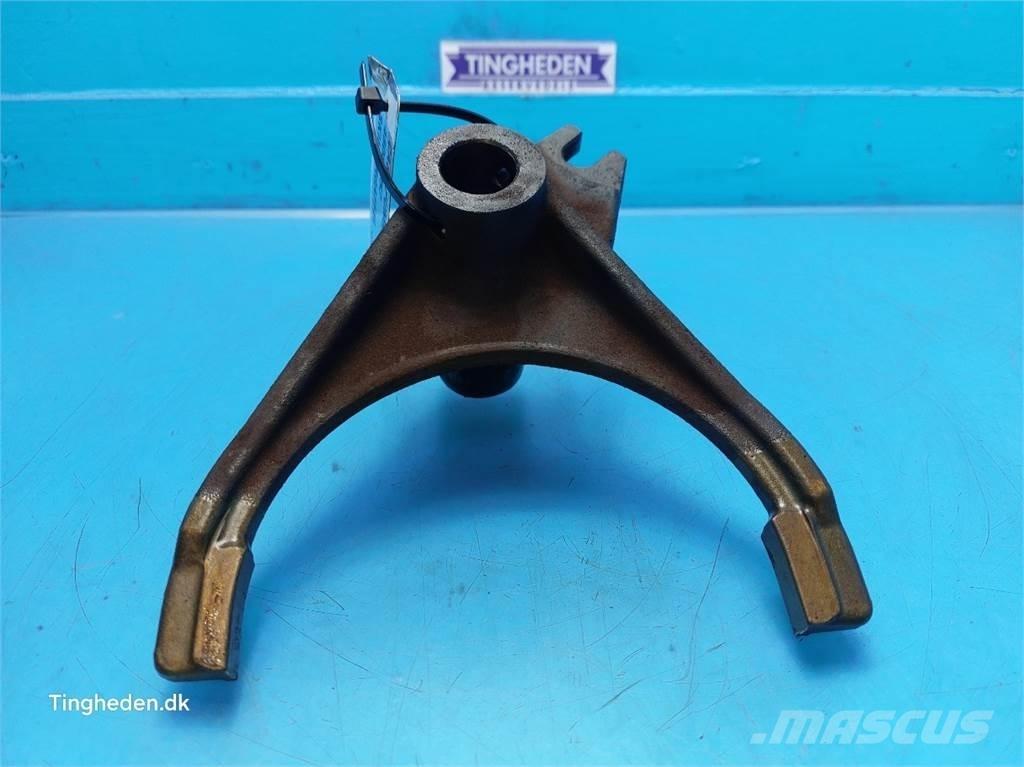 CASE Puma 185 Transmission