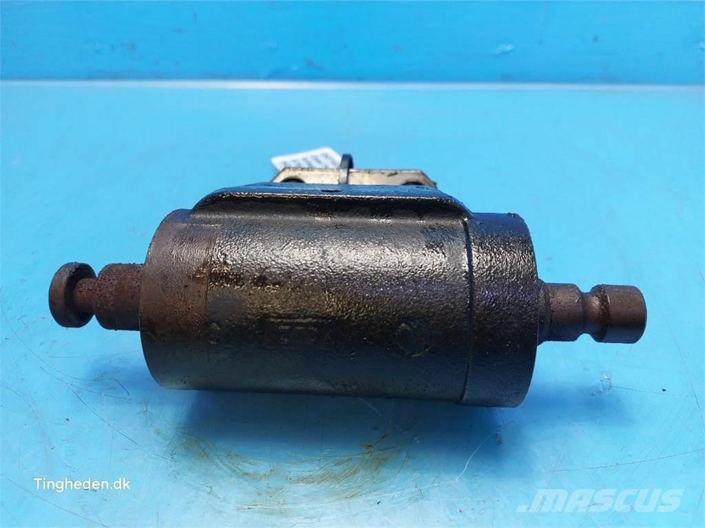 CASE Puma 185 Transmission