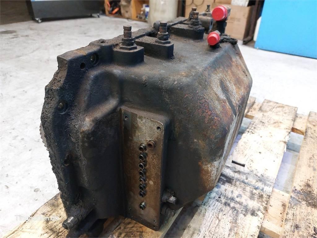 CASE Puma 185 Transmission