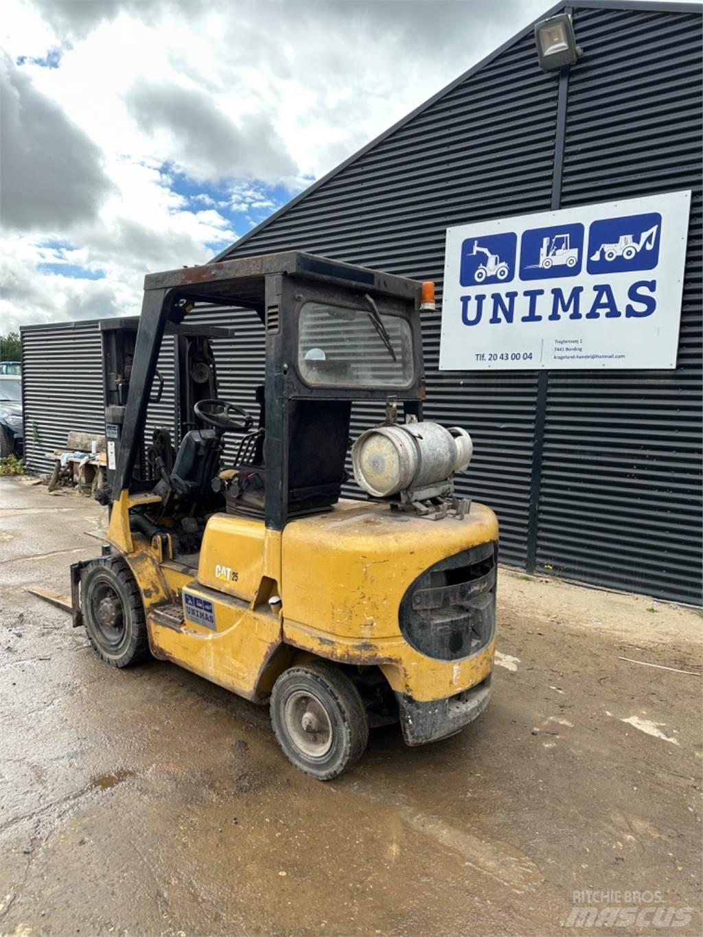 CAT GP25 LPG trucks