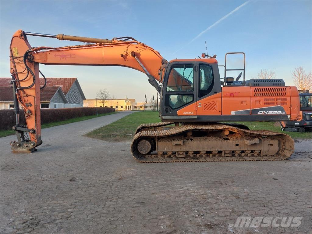 Doosan DX255LC-5 Crawler excavators
