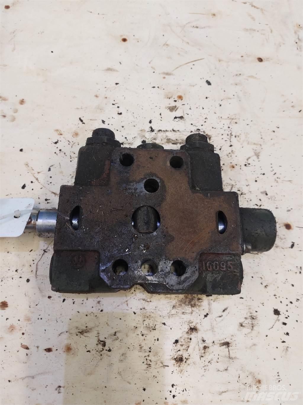Hydrema 806 Hydraulics