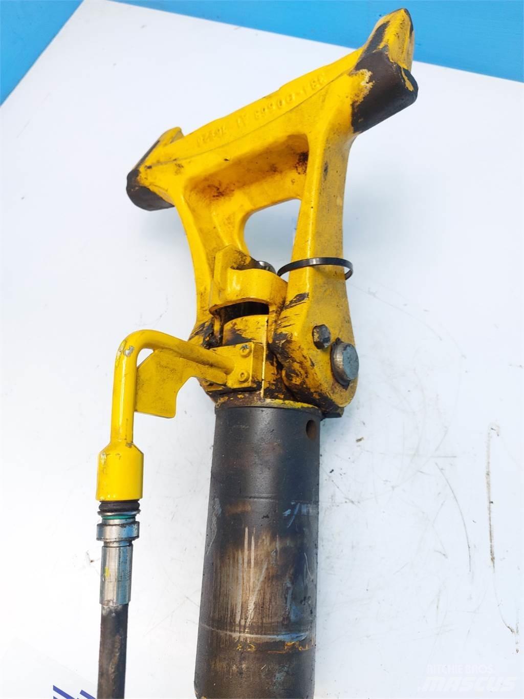 JCB 4CX Booms and arms