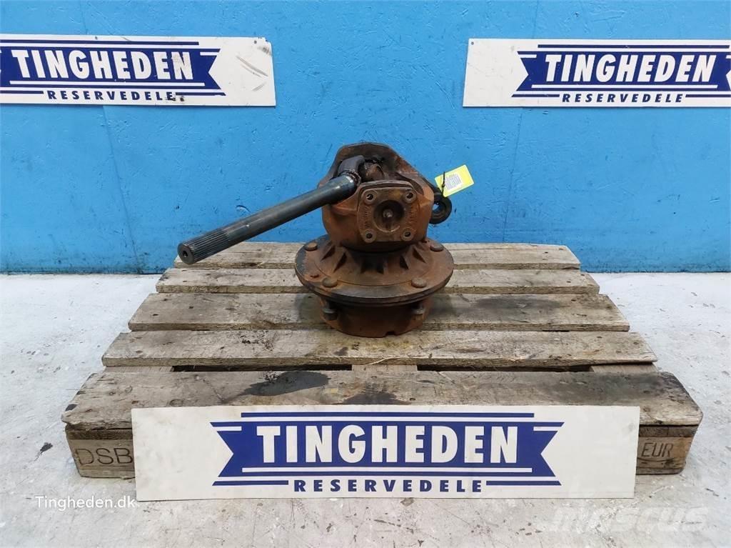 JCB 4CX Axles