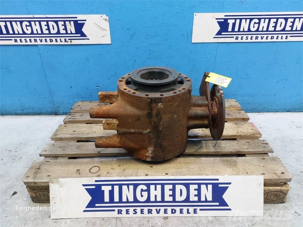 JCB 4CX Axles