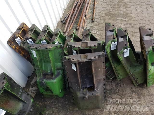 John Deere 2030 Engines