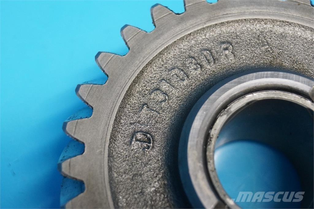 John Deere 2040 Transmission