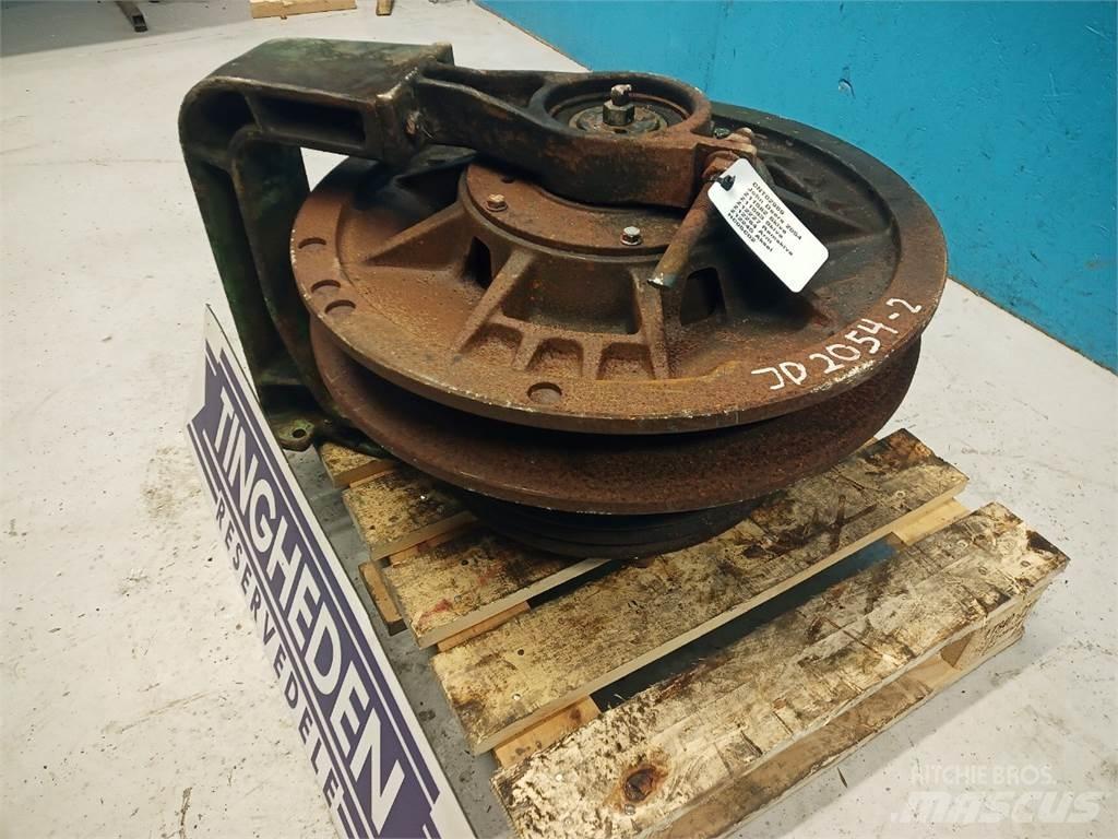 John Deere 2054 Agriculture - Others