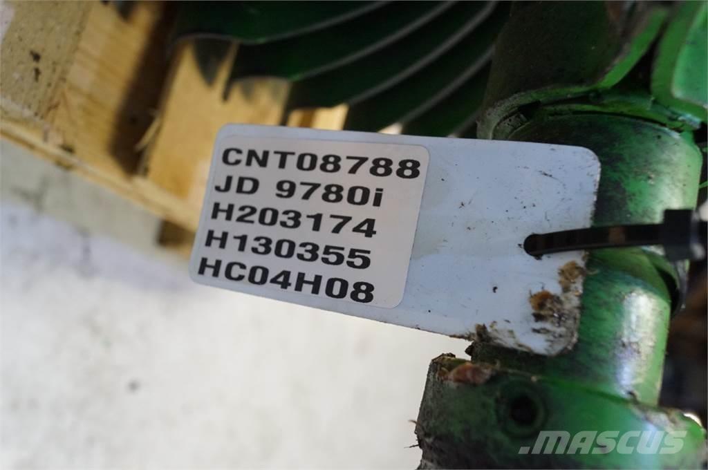 John Deere 9780 Sand and salt spreaders