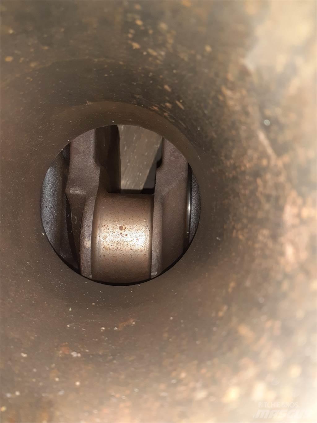 John Deere M43LW Engines