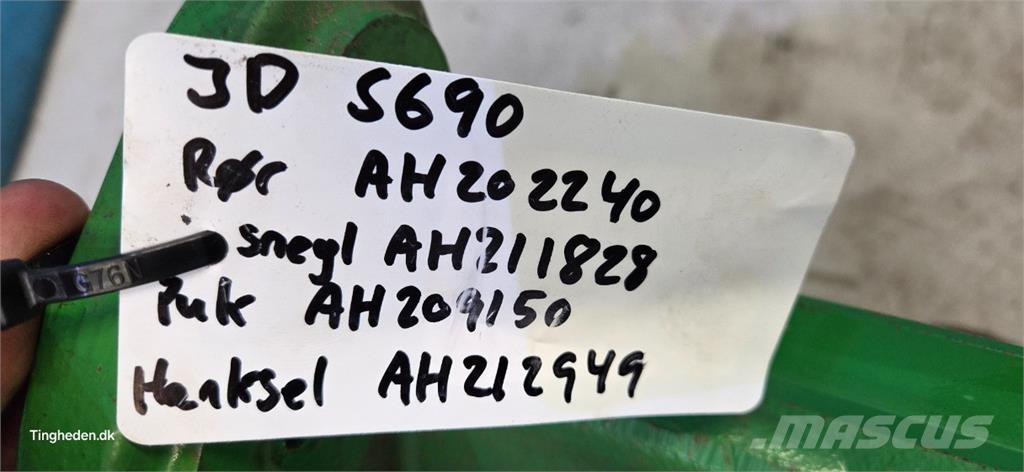 John Deere S690 Combine harvester accessories