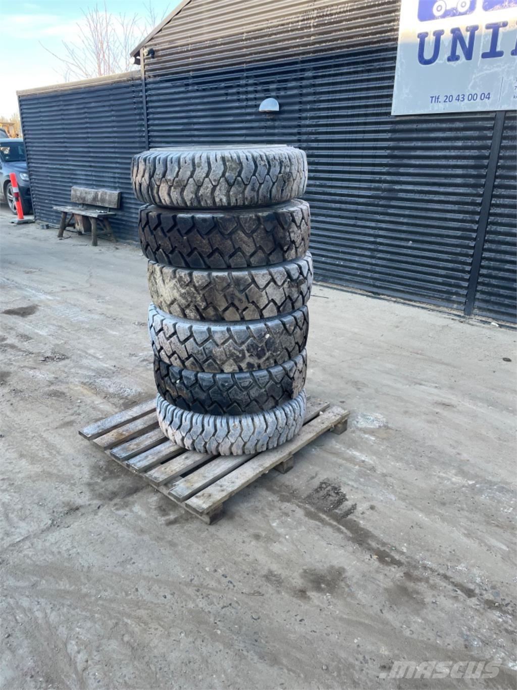  Komplette hjul Other attachments and components
