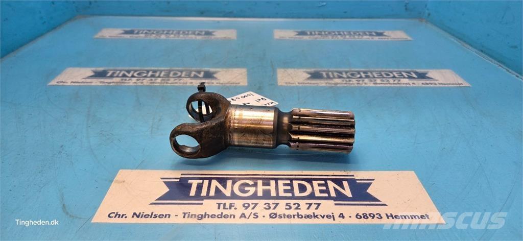 Kramer 521 Axles