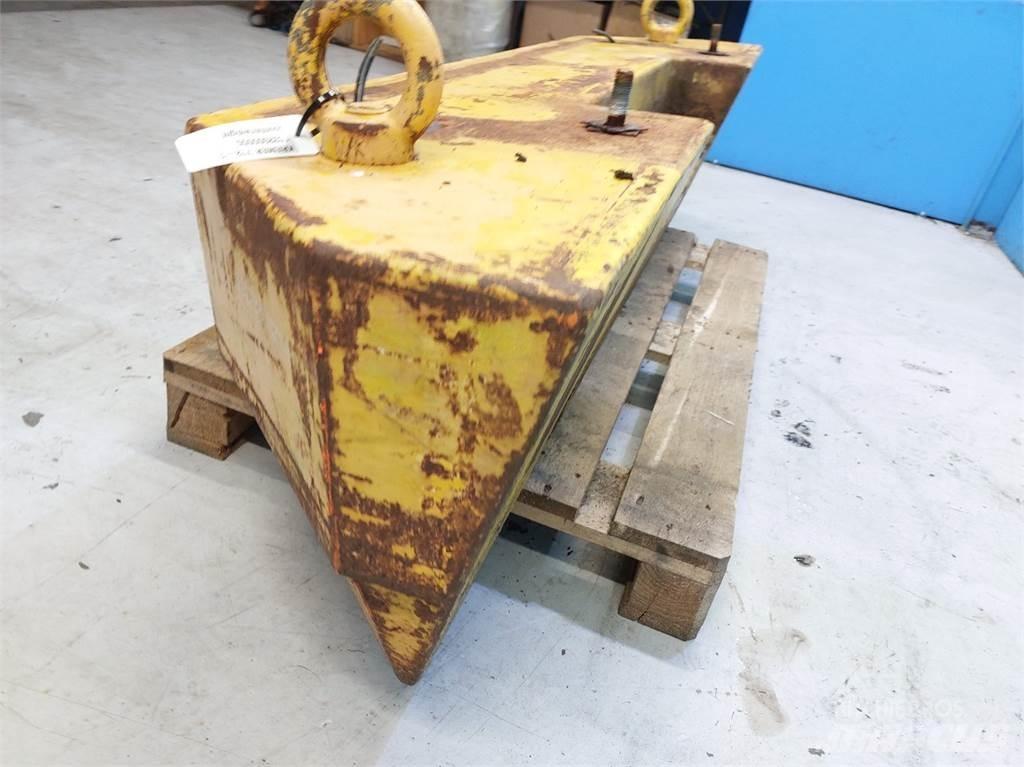 Kramer 712 Screening buckets
