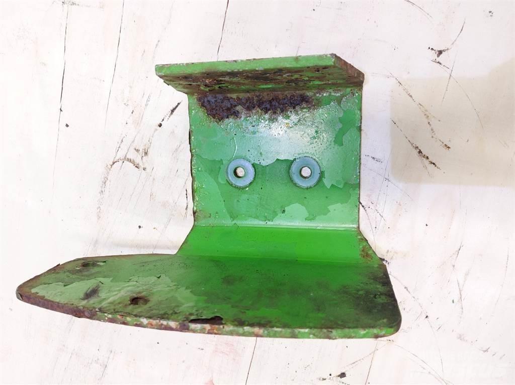 Merlo 28.7 Screening buckets