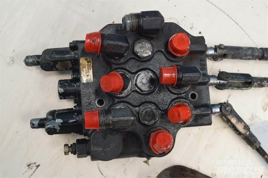Mustang 2026 Hydraulics