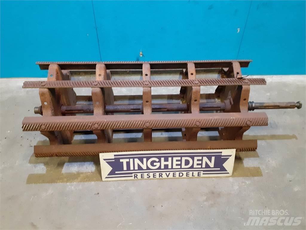 New Holland 8055 Combine harvester accessories