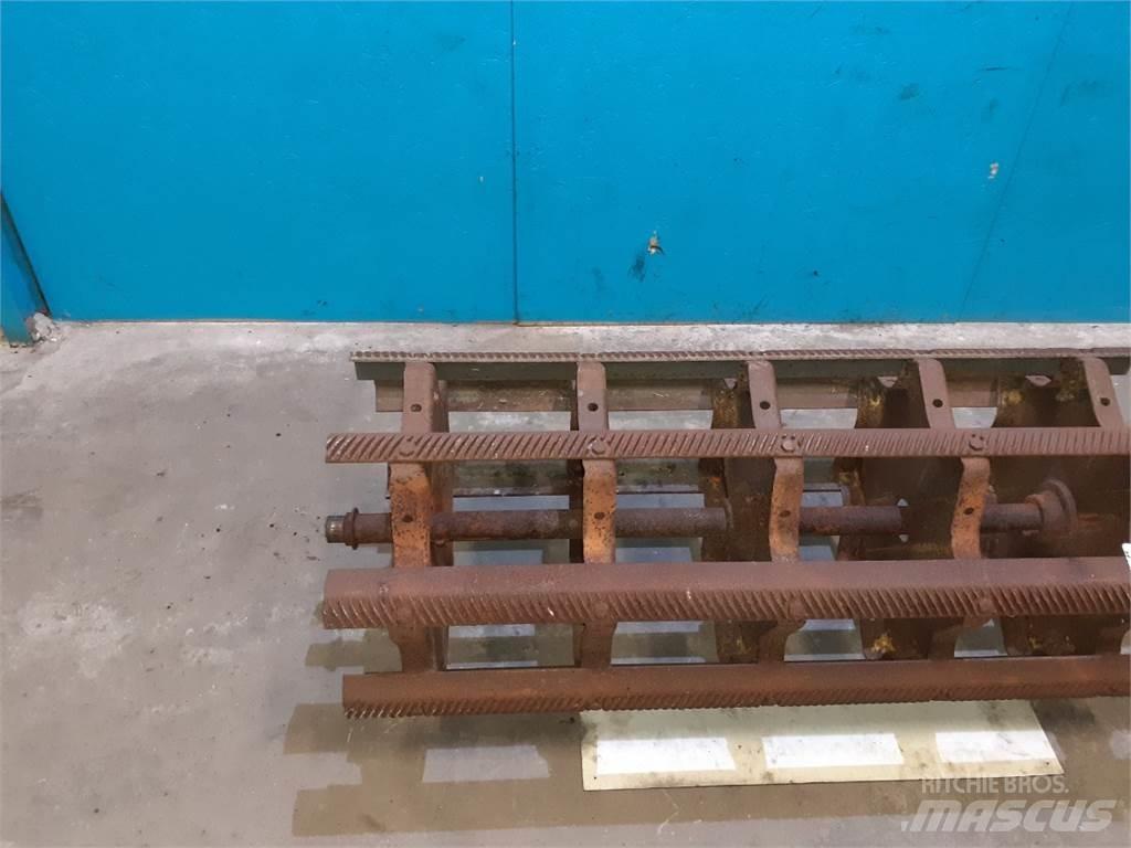 New Holland 8055 Combine harvester accessories
