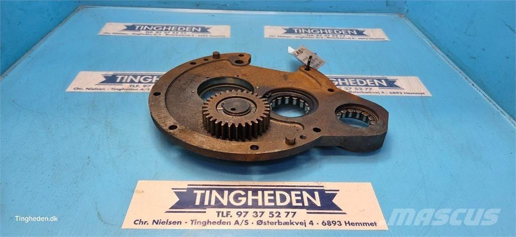 New Holland 8340 Transmission