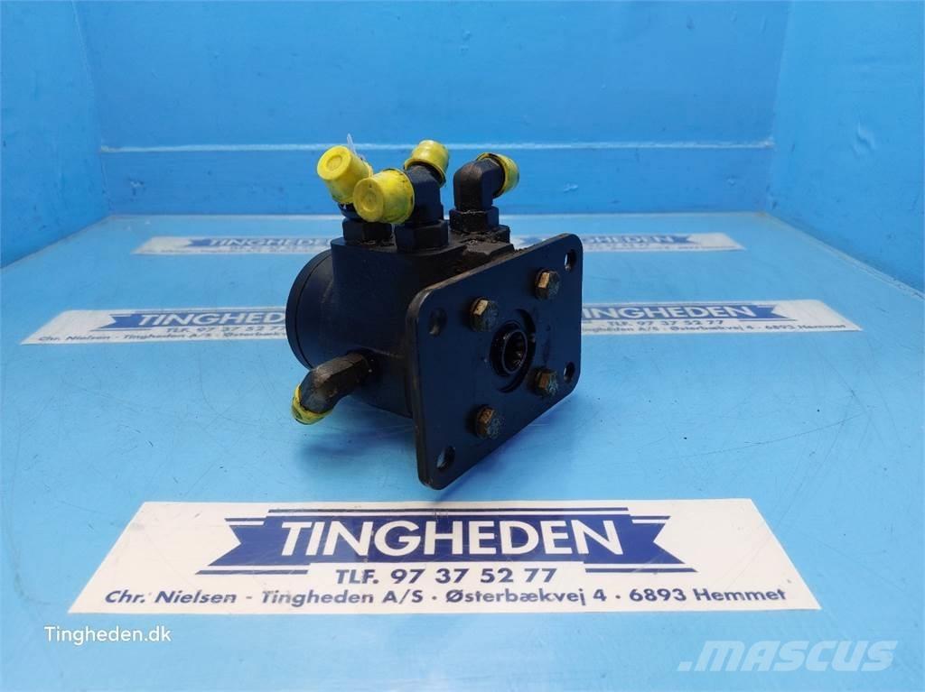 New Holland 8970 Hydraulics
