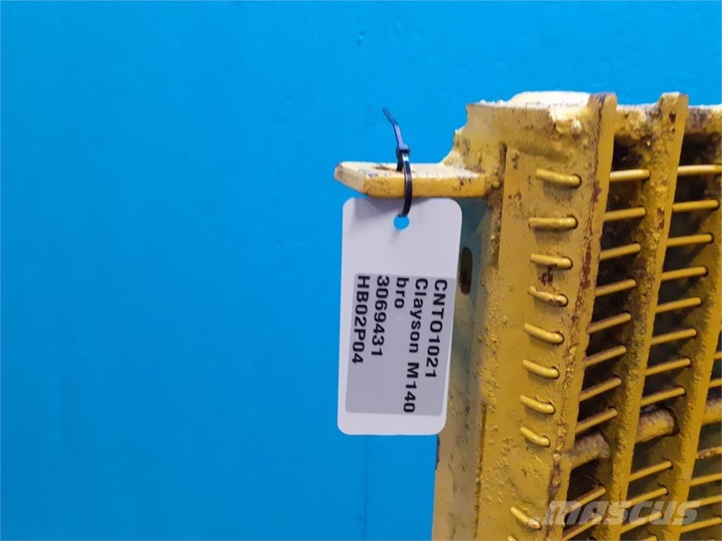 New Holland M140 Combine harvester accessories