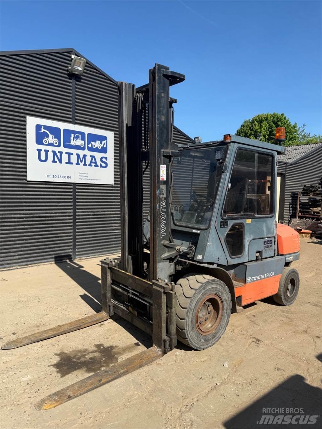 Toyota FD45 Diesel trucks