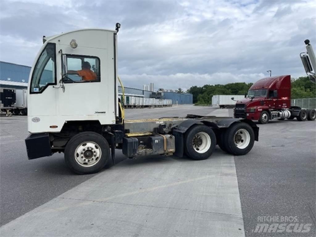 Autocar ACTT64 Terminal tractors
