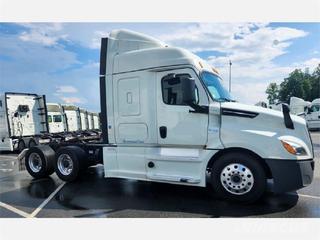 Freightliner 126 Tractor Units
