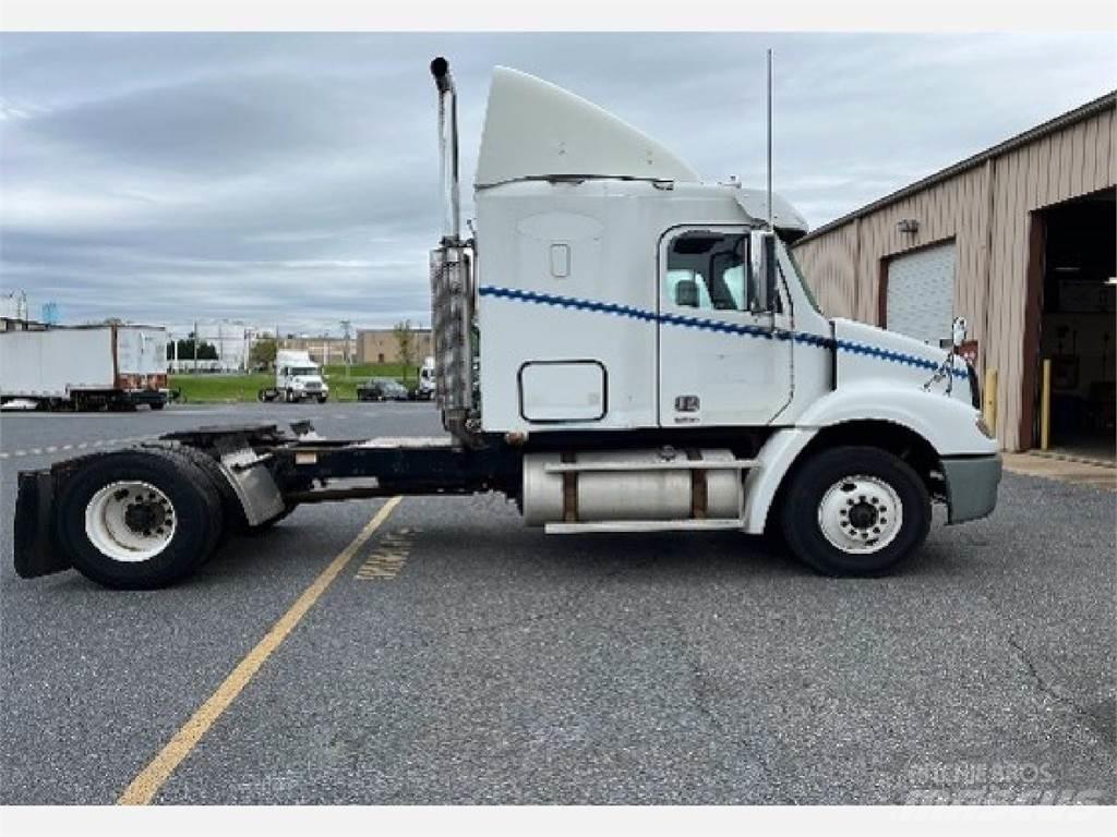 Freightliner CL112G Tractor Units