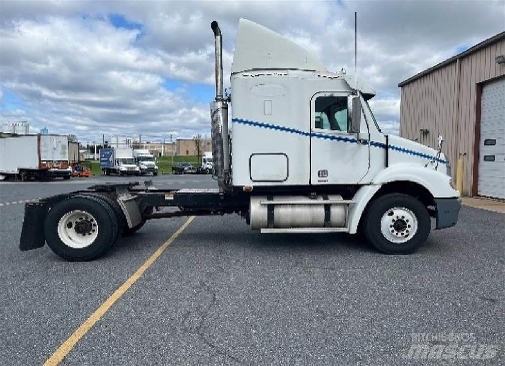 Freightliner CL112G Tractor Units