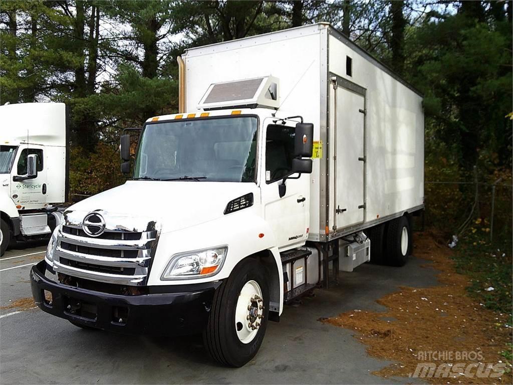 Hino 338 Box body trucks