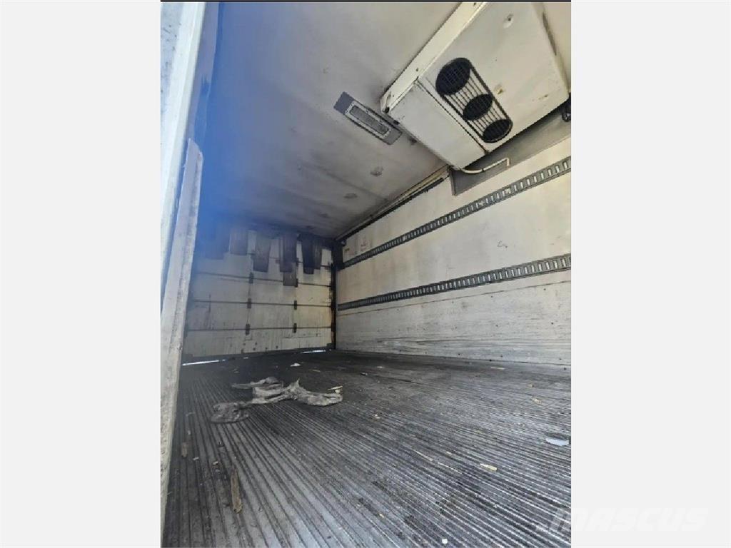 Hino 338 Temperature controlled trucks