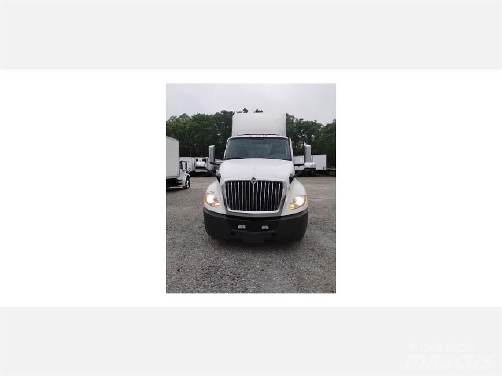 International LT Tractor Units
