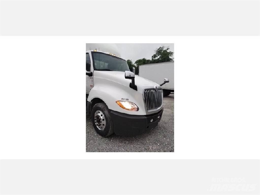 International LT Tractor Units